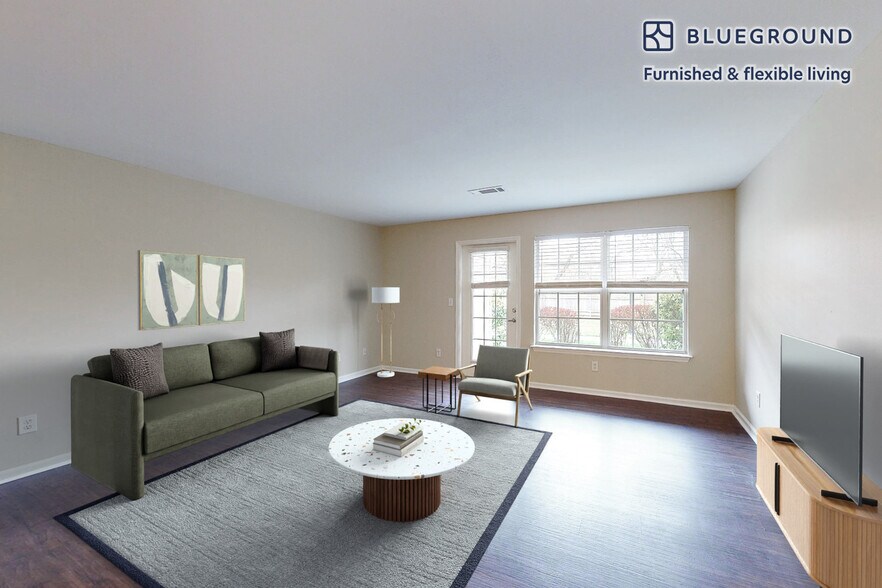 Primary Photo - 100 Court N Dr