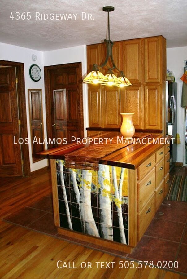 Building Photo - 4365 Ridgeway Dr