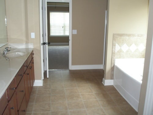 Building Photo - 3592 Fallen Oak Dr