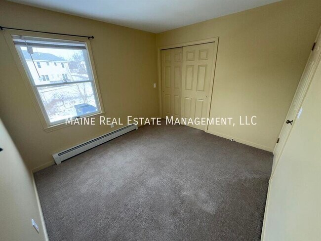 Building Photo - 71 Valley View Ln