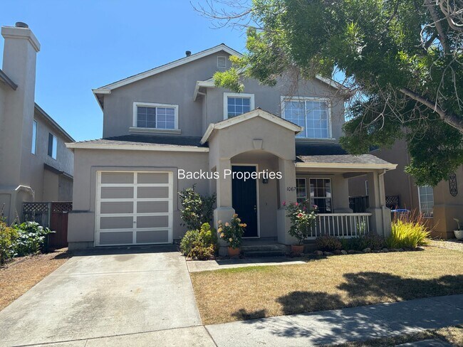 Primary Photo - Wonderful two-level home in Creekbridge area