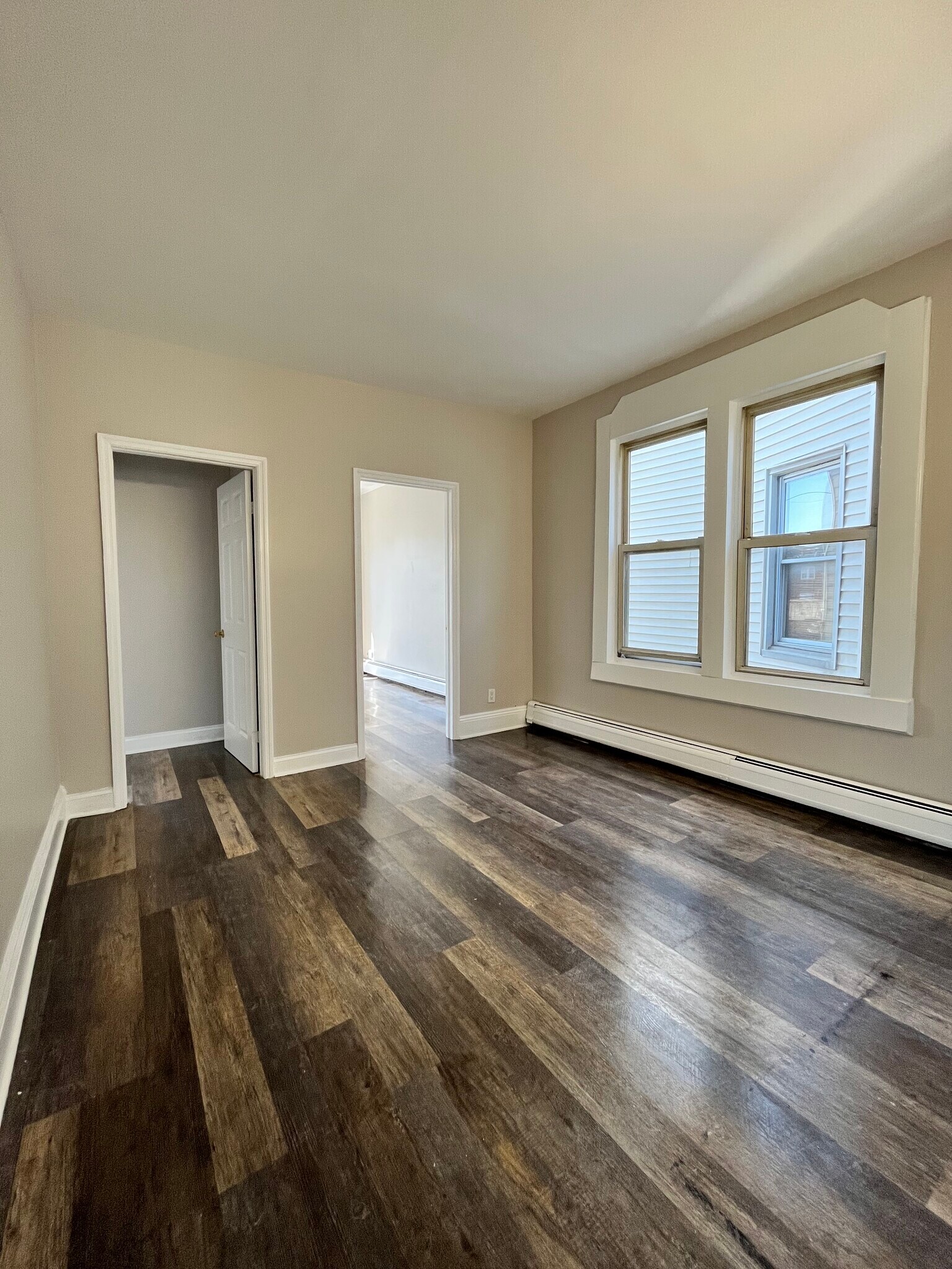 8 Sheffield St 2L - 9 Sheffield St