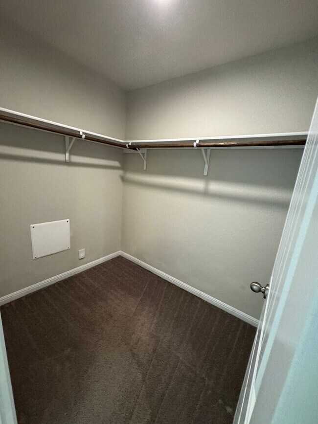 Building Photo - NEAR MEDICAL CENTER  |  GATED COMMUNITY   | 3 BEDROOMS  |  2.5 BATHS