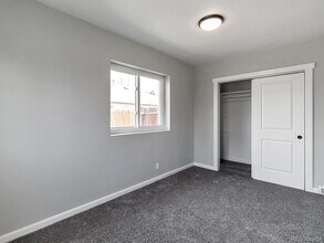 Building Photo - Fully renovated ranch style home near Ansc...