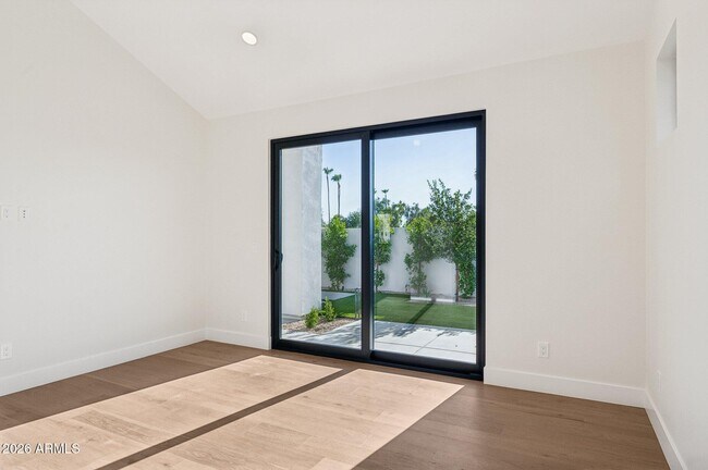 Building Photo - 6306 N 10th Dr