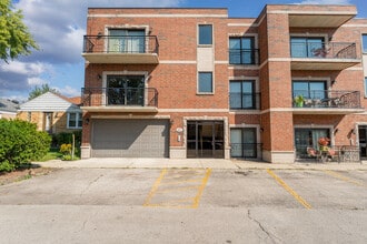 Building Photo - 2807 N 75th Ct