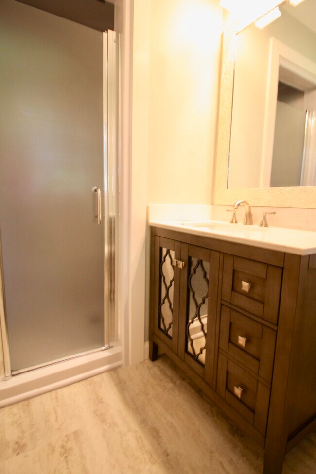 Building Photo - 203 Dorsey Way