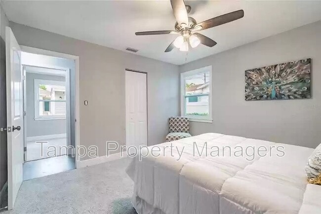 Building Photo - 5408 5th Ave N