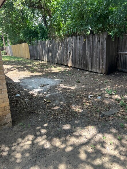 Back of Property - 1401 Lackey Ct