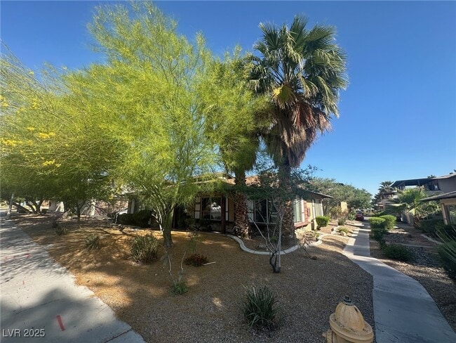 Primary Photo - 2658 Karen Ave