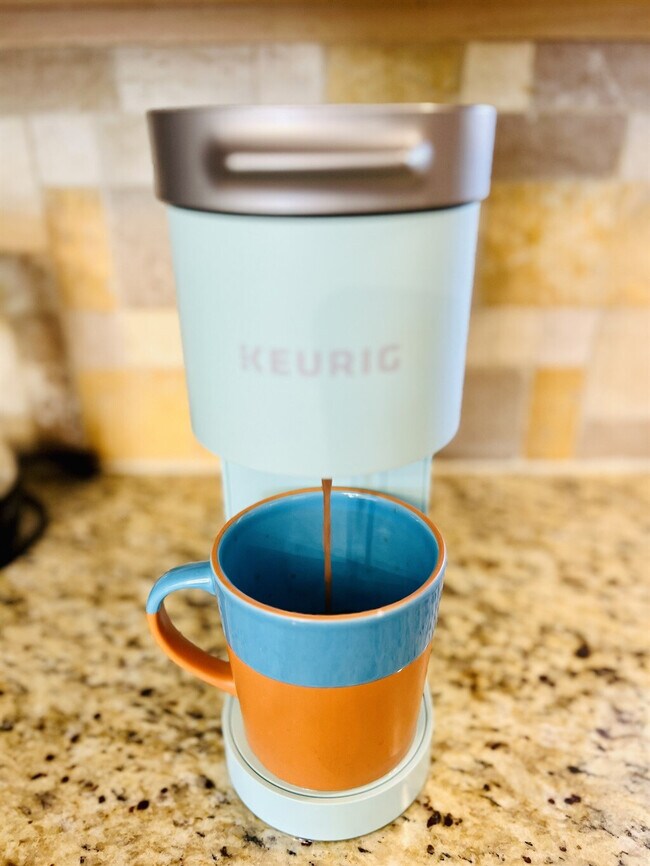 Building Photo - 7012 Ingalls St