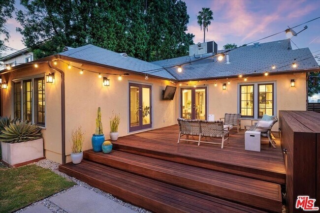 Building Photo - 3422 Larga Ave