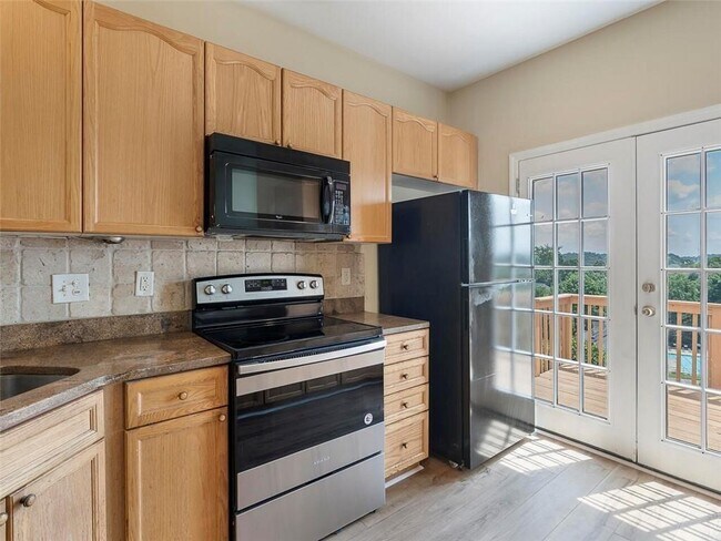 Building Photo - 1929 Hoods Fort Cir NW