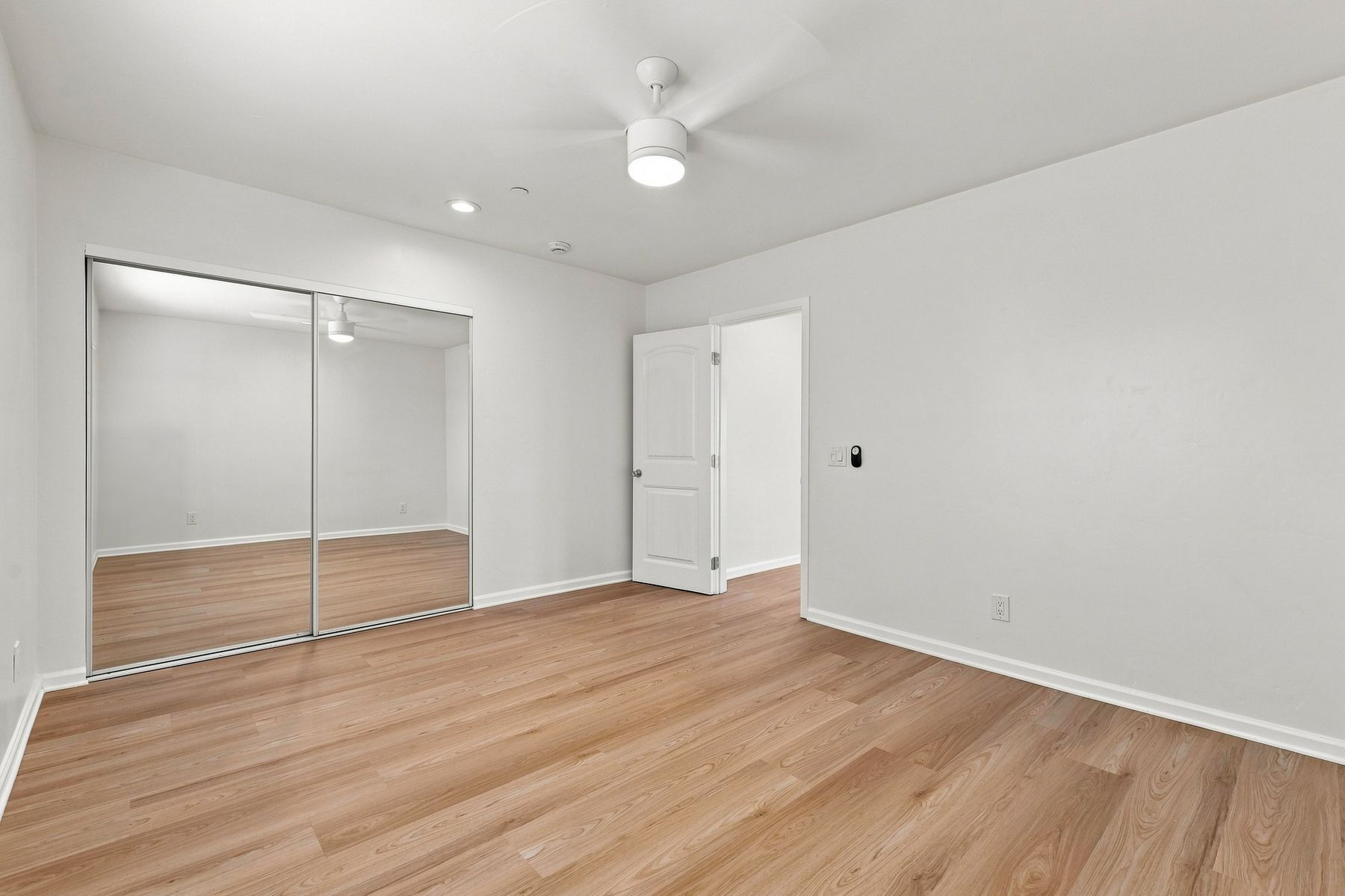Building Photo - 136 Brightwood Ave