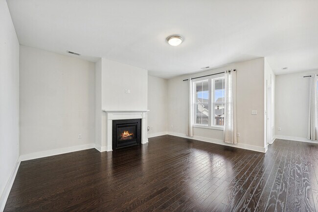 Building Photo - 1612 Tunnel St