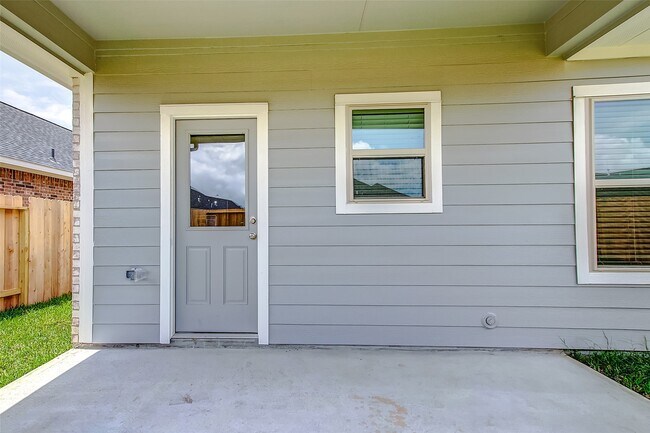 Building Photo - 31322 Spotted Saddle Hollow