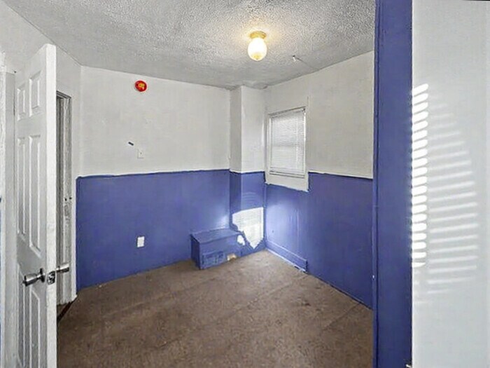 Building Photo - 490 Gage St