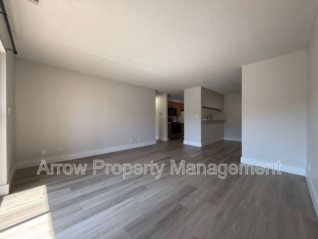 Building Photo - 2350 N 44th St