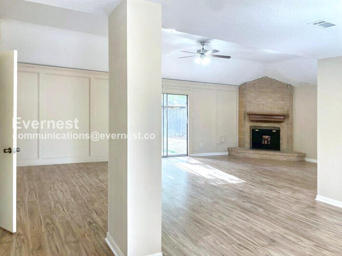 Building Photo - 15231 Cabots Landing Dr