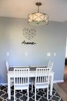 Building Photo - 820 S Junett St