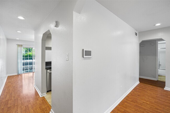 Building Photo - 12633 Memorial Dr