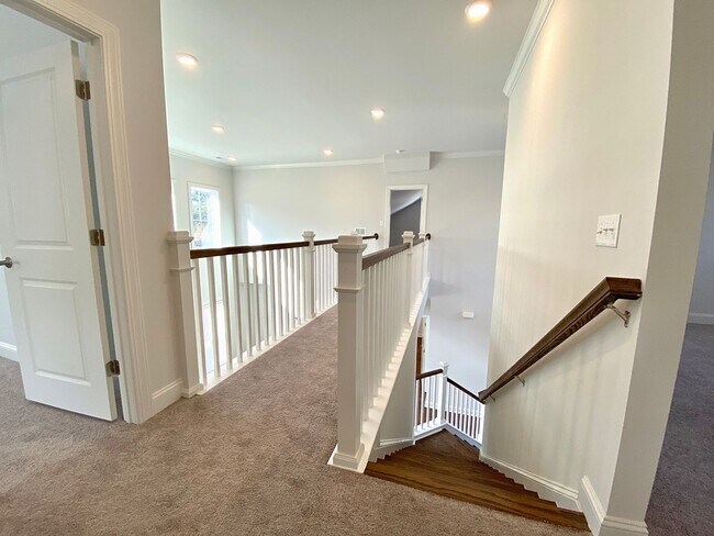 Building Photo - Stunning 6 bedroom in Cane Bay loaded with...