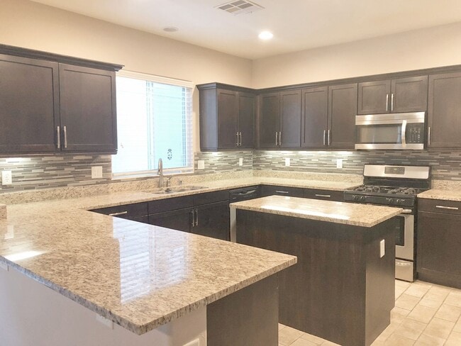 Building Photo - Rare Two Primary Home in Centennial Hills Community in Northwest