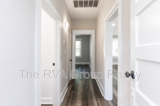 Building Photo - 5409 Blue Ridge Ave