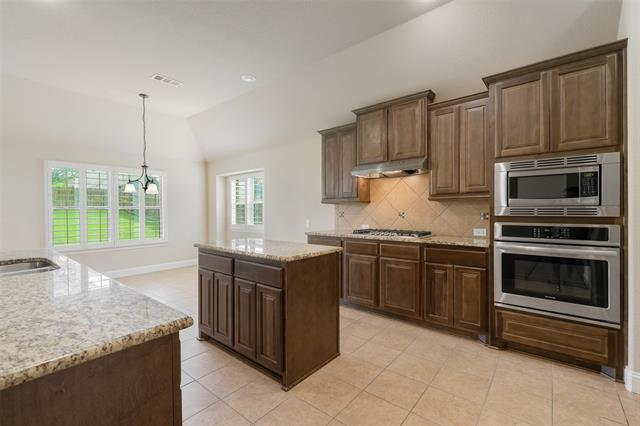 Building Photo - 206 Covington Dr
