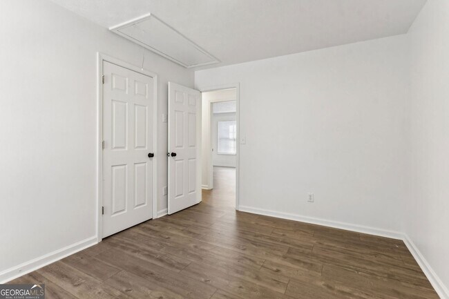 Building Photo - 410 Shenandoah Ct