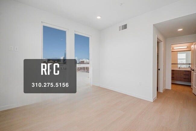 Building Photo - Welcome to the Gramercy