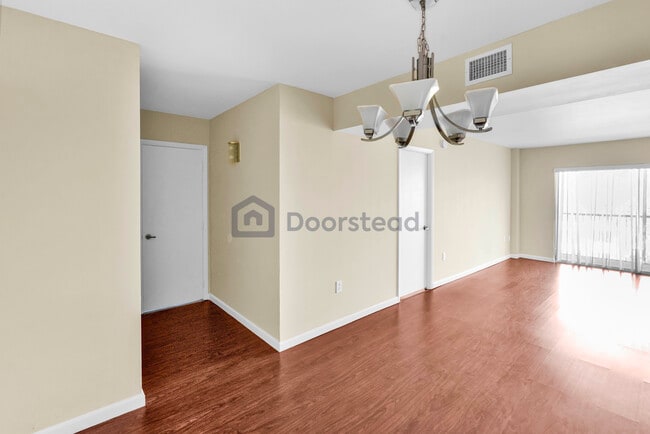 Building Photo - 4172 Inverrary Dr