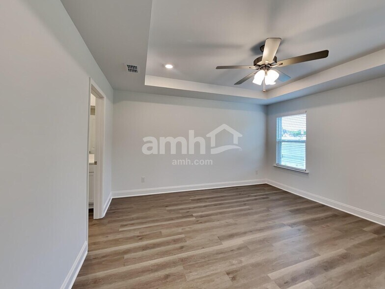 Building Photo - 232 Argea Dr