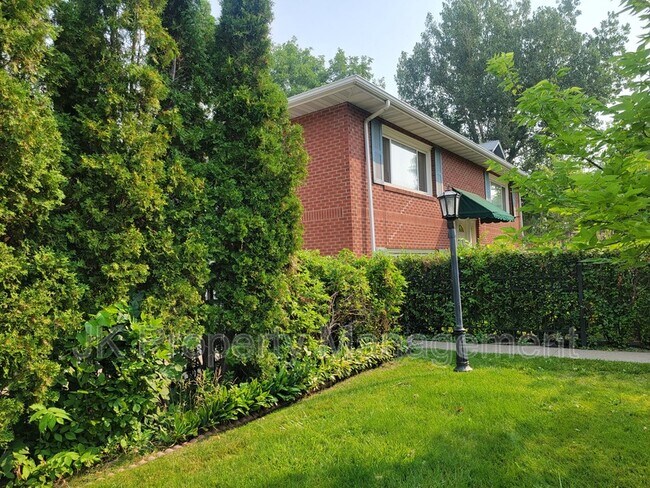 Building Photo - 1305 2nd Ave N