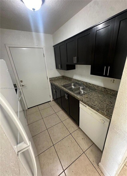 Building Photo - 8475 SW 94th St