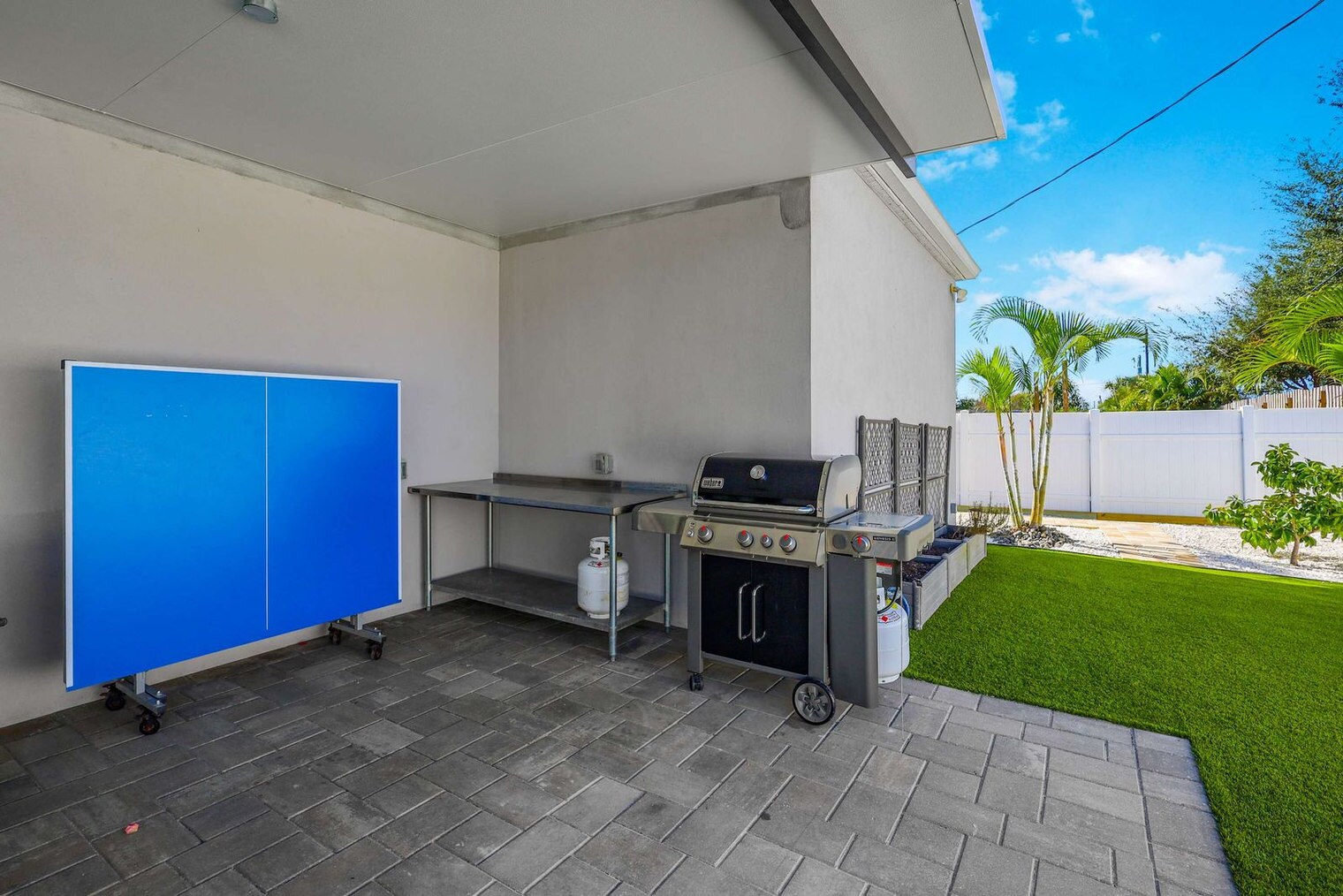 Building Photo - 1669 Colleen St