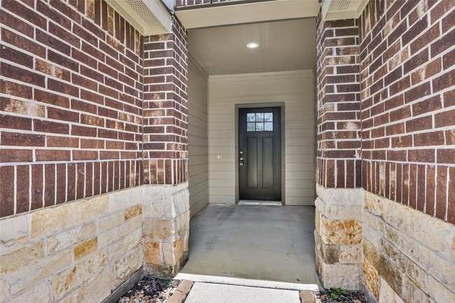 Building Photo - 214 Kickapoo Dr