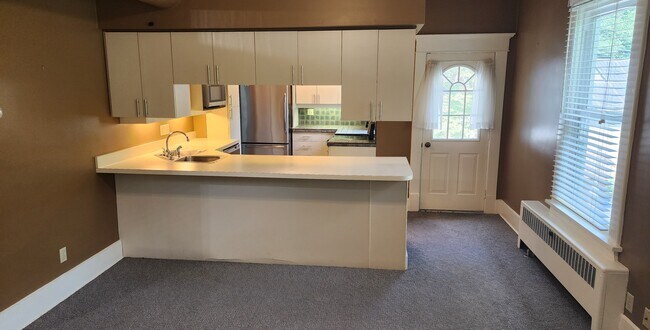 Kitchen - 328 4th St