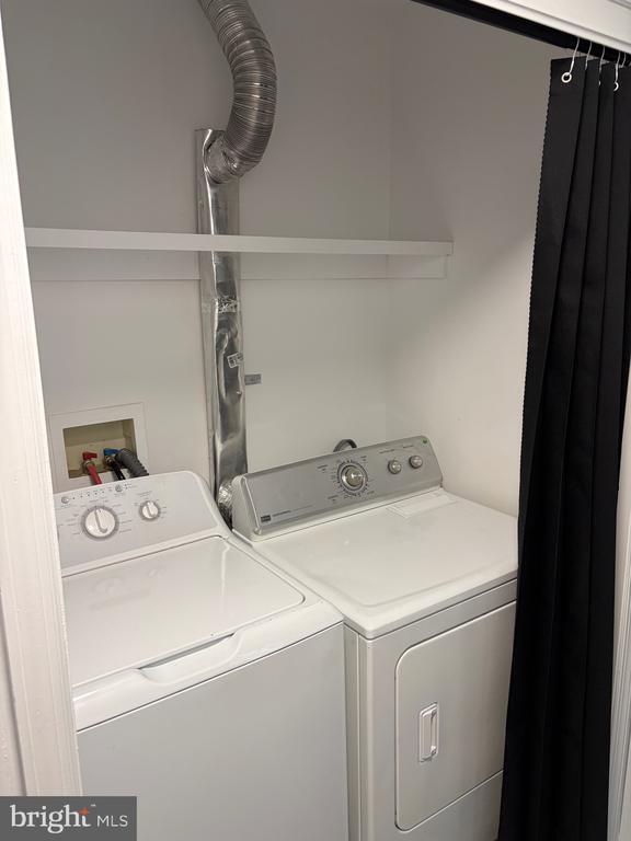 Building Photo - 14 Lyric Ct