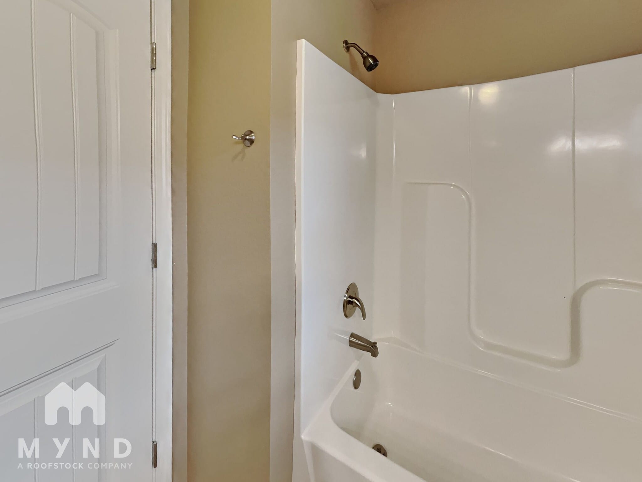 Building Photo - 405 Westwood Dr