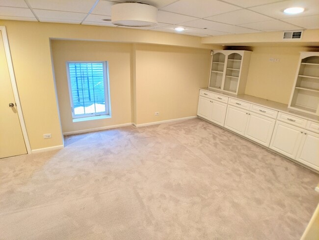 Building Photo - 385 Bradbury Ln