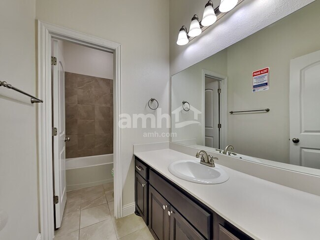 Building Photo - 1802 Bertino Way