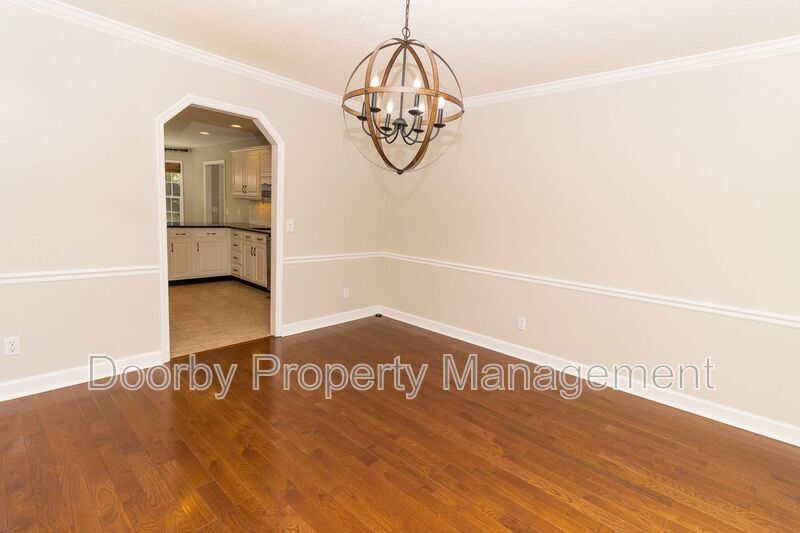 Building Photo - 510 Woodrose Ln