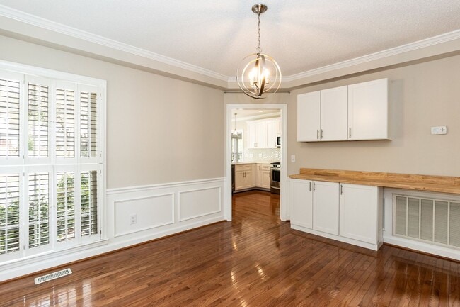 Building Photo - Meticulous Four Bedroom Dream Home!