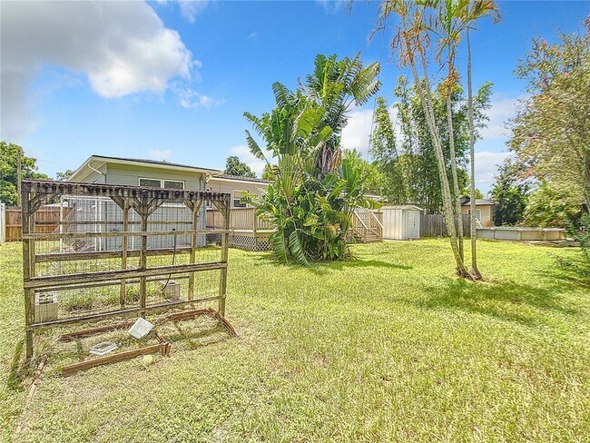 Building Photo - 3753 Benson Ave N