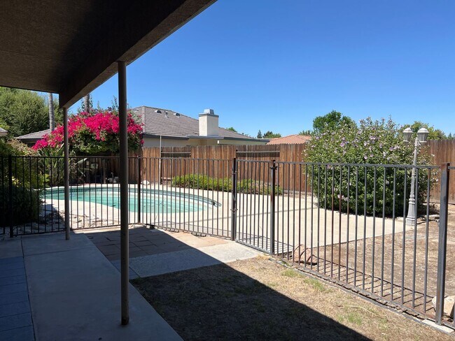 Building Photo - 3006 Tresselwyck Ln