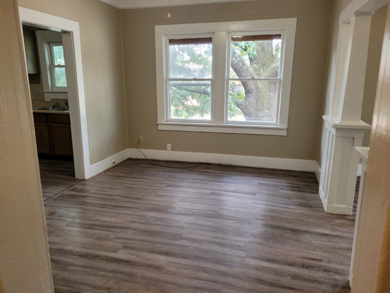 Building Photo - 2200 Dodson Ave