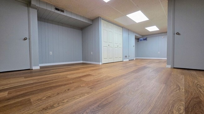 Building Photo - 14816 S Penn Rd