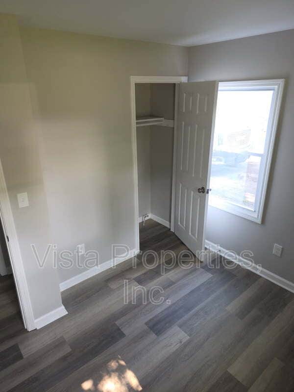 Building Photo - 5510 Halstead Ave