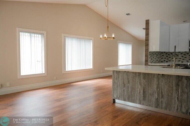 Building Photo - 1261 Majesty Terrace